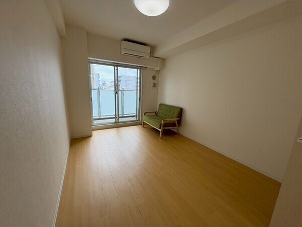 居室・リビング　明るくて広々としたお部屋♪