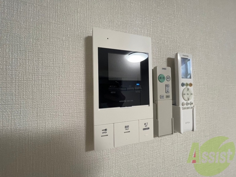 セキュリティ　ＴＶモニター付インターホンです。来客者の顔が見えるので安心！