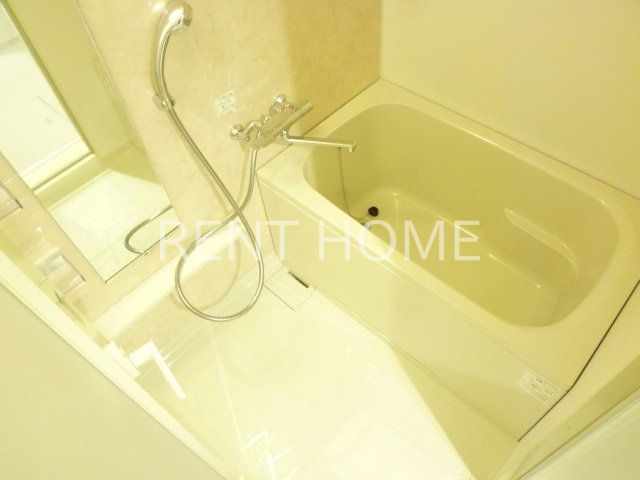 バス・シャワールーム　浴室乾燥機付きです