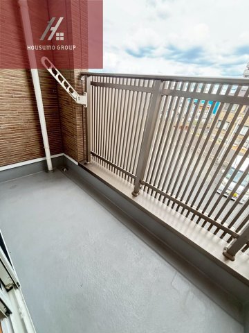 バルコニー　外からの目が気にならないバルコニーで洗濯物が干せます