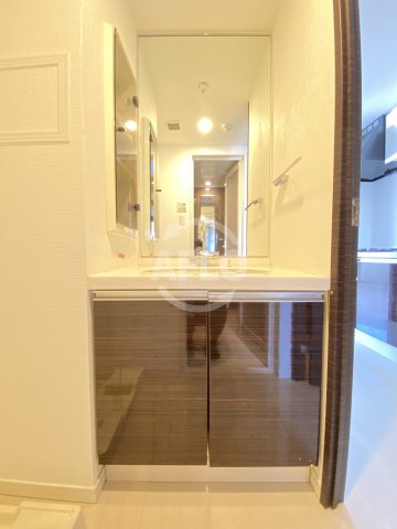 洗面設備　カスタリアタワー肥後橋　独立洗面台