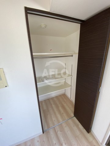 収納　カスタリアタワー肥後橋　クローゼット