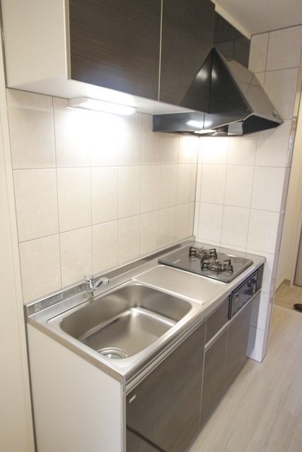 キッチン　2口コンロ付きキッチンで料理も楽々