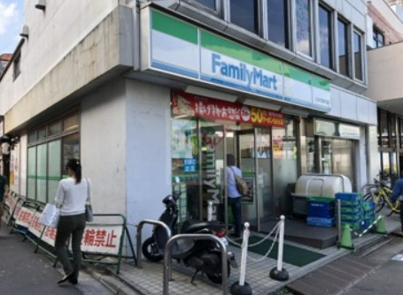 コンビニ　ファミリーマート 江古田駅南口店（コンビニ）まで367m