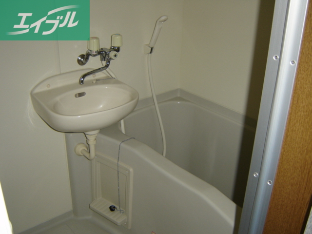 バス・シャワールーム　バス