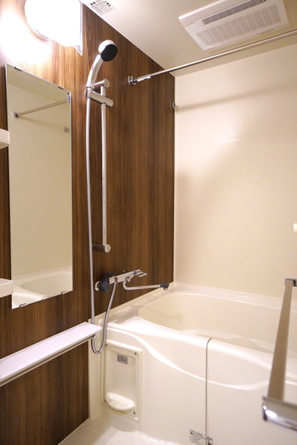 バス・シャワールーム　※写真は同タイプ住戸です。