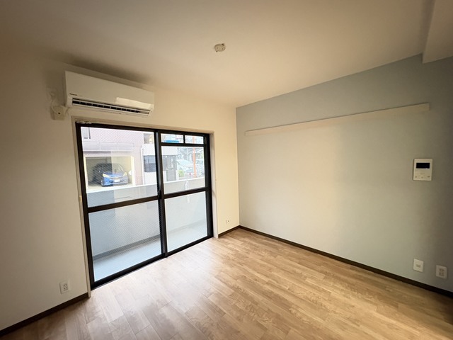 居室・リビング　別部屋参考写真です