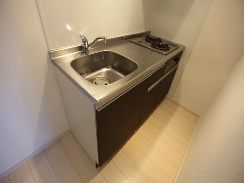 キッチン　システムキッチン（ガス2口）冷蔵庫・レンジ等ご用意できます