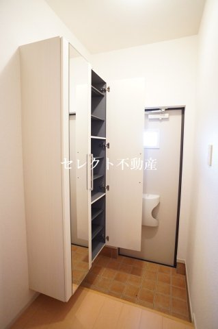 玄関　ゆったりとした玄関です