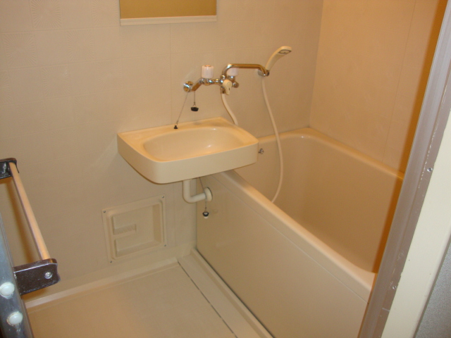 バス・シャワールーム　バス