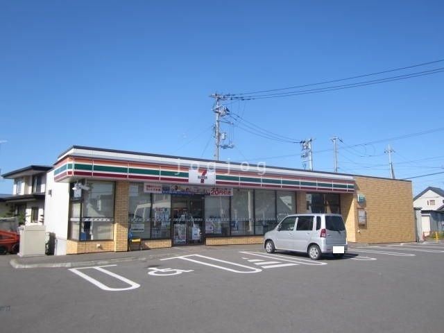 コンビニ　セブンイレブン旭川東光13条店（コンビニ）まで573m