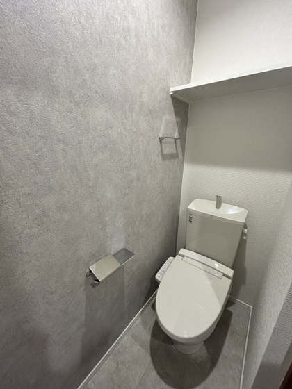 トイレ　※掲載写真は同マンション別部屋参考写真となります。