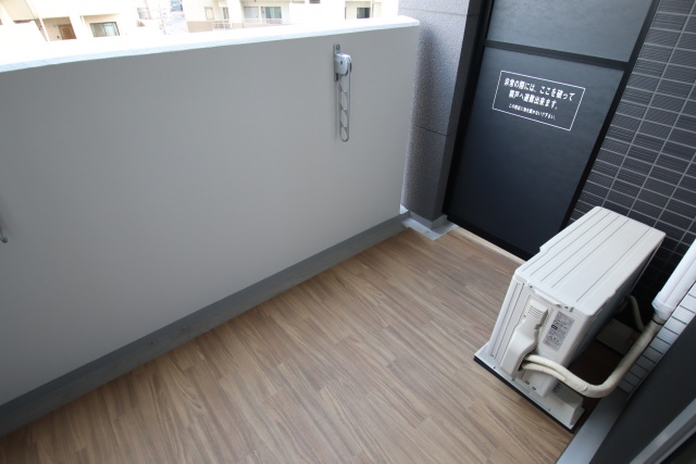 バルコニー　※別室の参考写真の為、現況優先です。