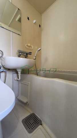 バス・シャワールーム　別部屋のお写真です