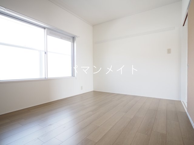 その他部屋・スペース　使い勝手のいい寝室です