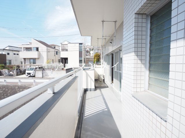 バルコニー　広いバルコニーがあります