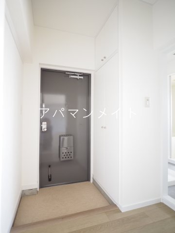 玄関　収納豊富な玄関です