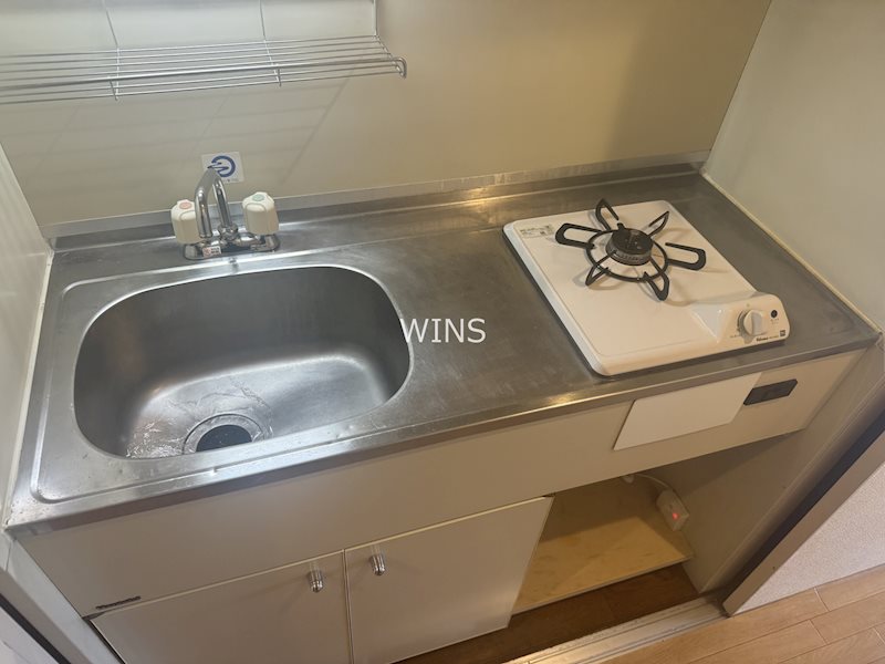 キッチン　※同タイプの別部屋参考写真です。