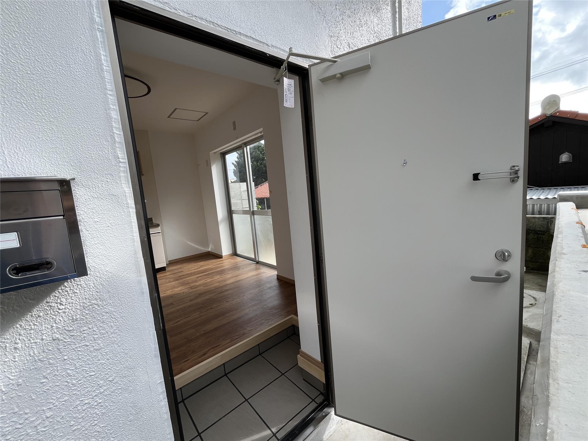 その他　反転間取の室内写真です