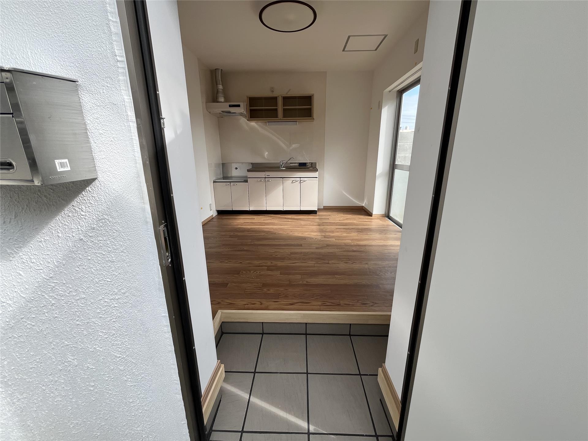 その他　反転間取の室内写真です