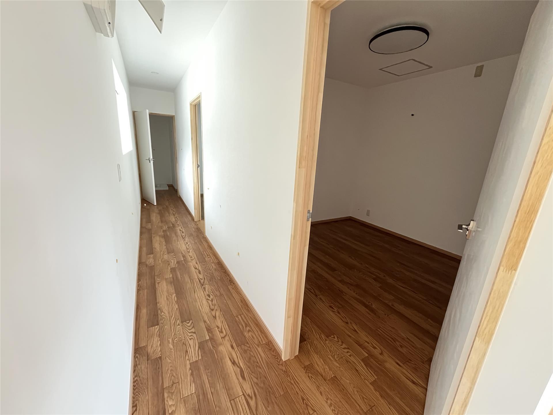 その他　反転間取の室内写真です