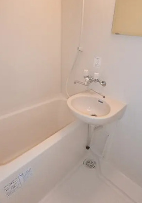 バス・シャワールーム　別部屋の写真を使用しております。