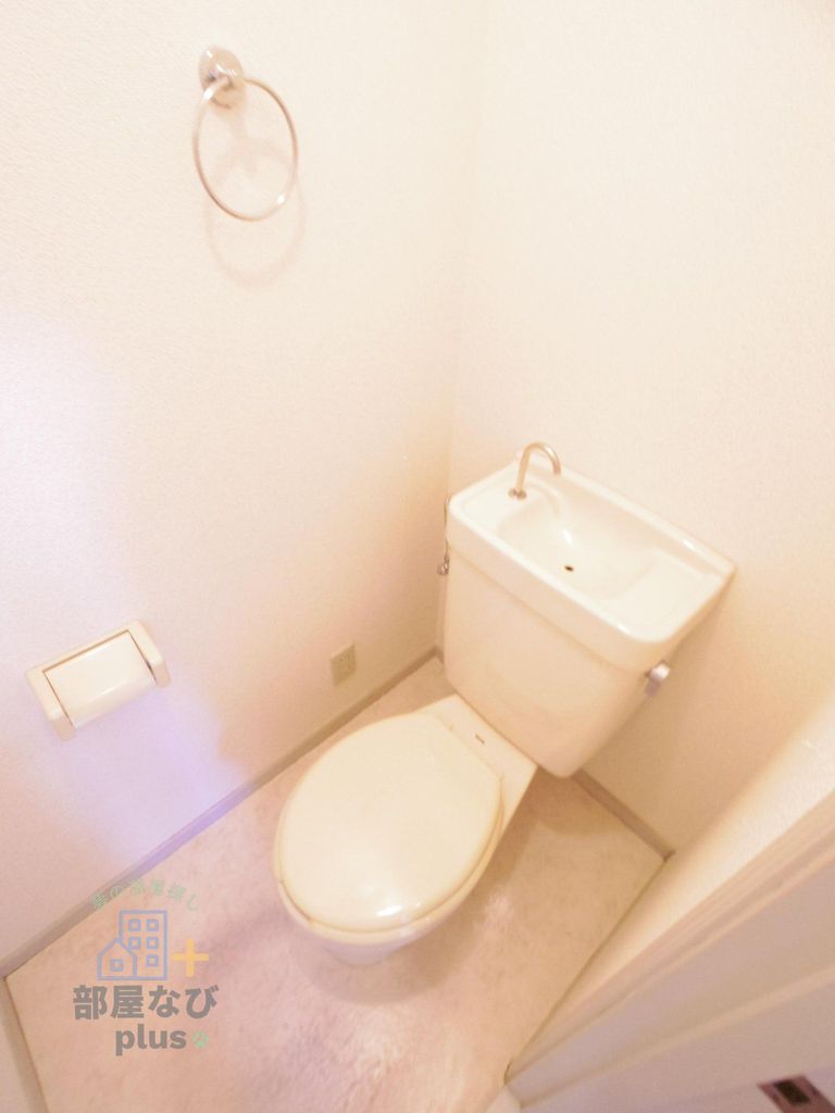 トイレ　※他号室写真です