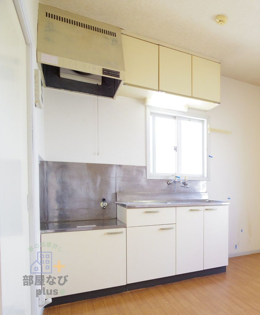 キッチン　※他号室写真です