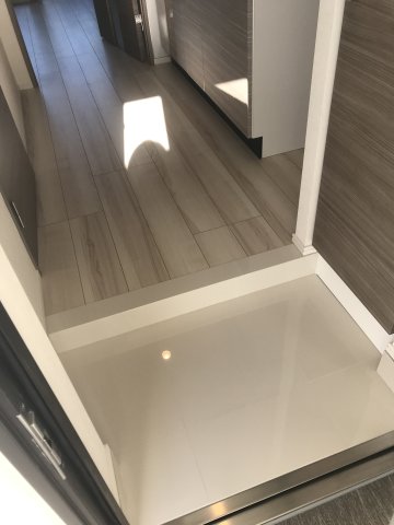 玄関　収納もある玄関です