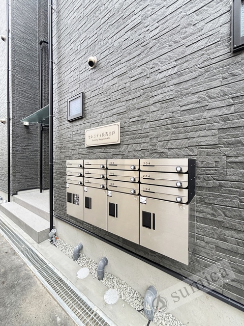 エントランス　宅配ＢＯＸもあります♪♪