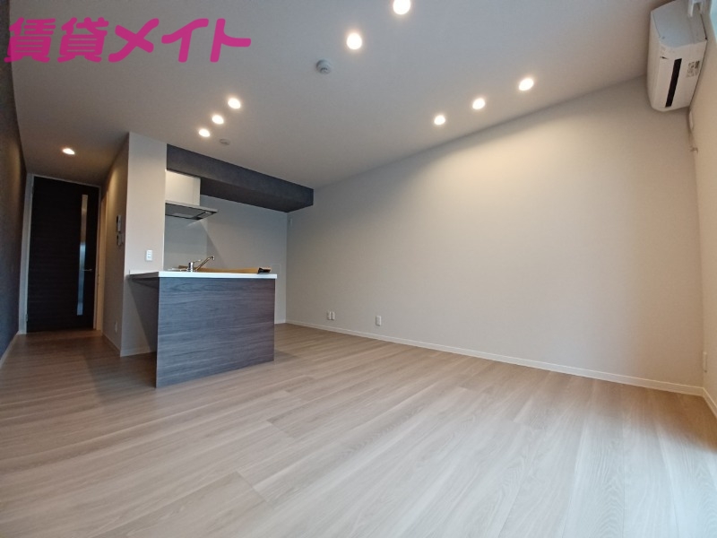 居室・リビング　同型参考写真