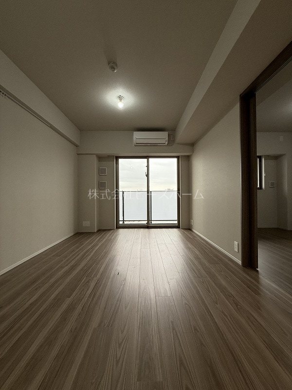 居室・リビング　※別号室参考写真