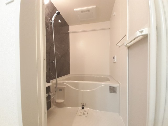 バス・シャワールーム　清潔感のある浴室です！