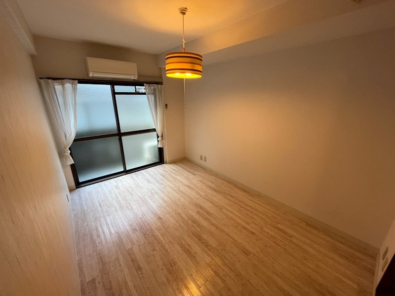 居室・リビング　101号室(2021.11.11)