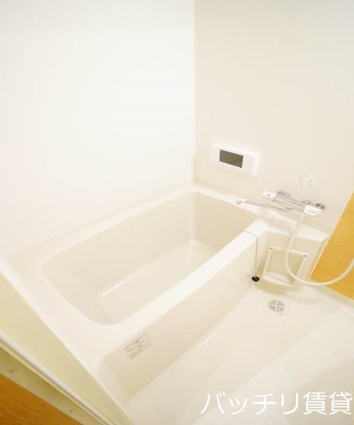 バス・シャワールーム　類似タイプののお部屋の写真のため、現況を優先いたします。