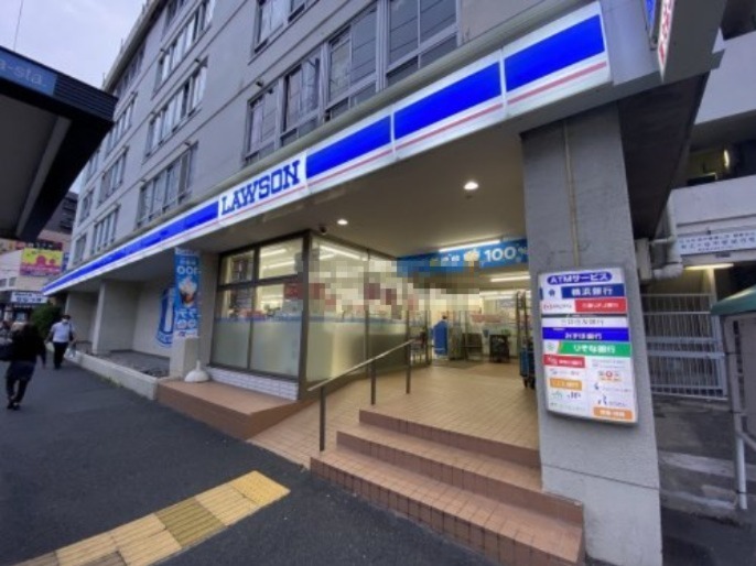 コンビニ　ローソン 井土ヶ谷駅前店（コンビニ）まで142m