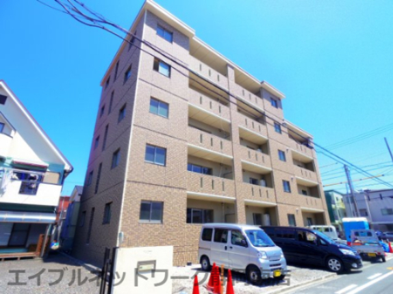 建物外観　落ち着いた雰囲気の外観です