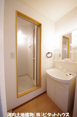 洗面設備　洗髪洗面化粧台※類似室内