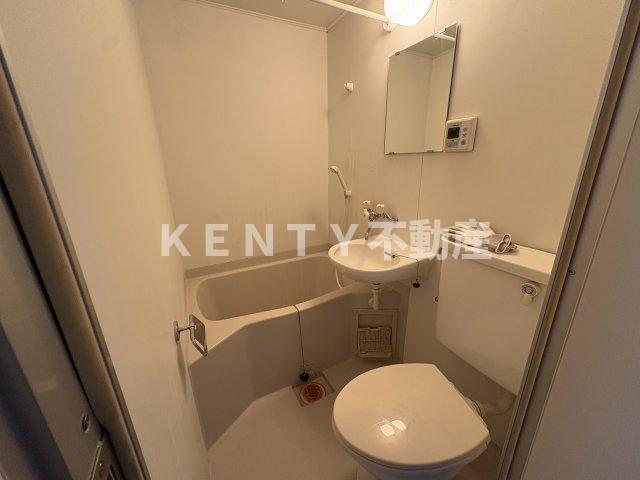 洗面設備　スペースが確保できる洗面所です