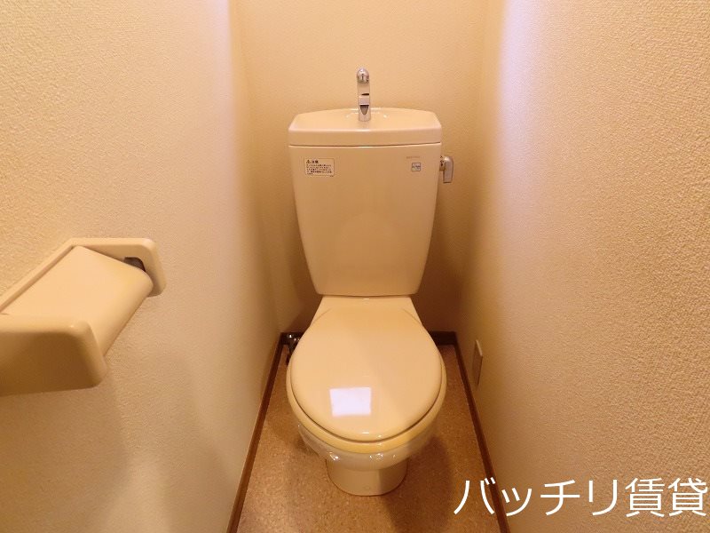 トイレ　同型タイプの為、現状を優先致します。