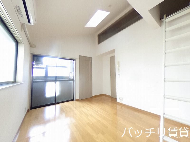 バルコニー　同型タイプの為、現状を優先致します。