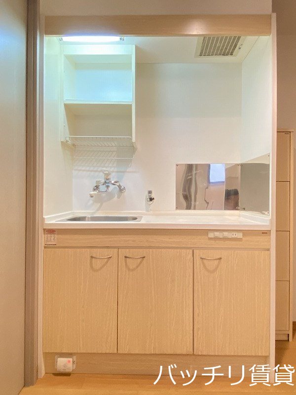 キッチン　同型タイプの為、現状を優先致します。