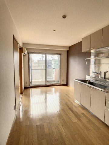 居室・リビング　2022年10月撮影※現況を優先します