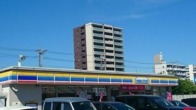 コンビニ　ミニストップ（コンビニ）まで450m
