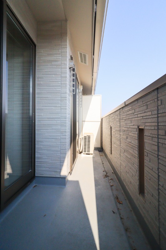 バルコニー　図面と現状に相違がある場合には現状を優先