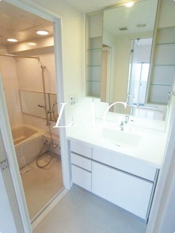 洗面設備　洗面台です。