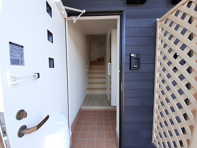 玄関　落ち着いた玄関です