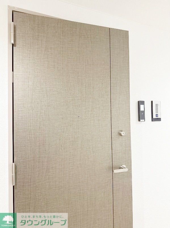 玄関　※別部屋参考写真です！使われている設備や間取りはほぼ同じです