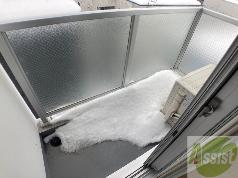 バルコニー　バルコニーです。洗濯物を干したり一息ついたりできますね！