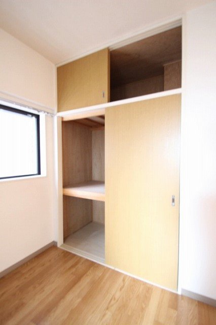 収納　同物件別号室のものです。